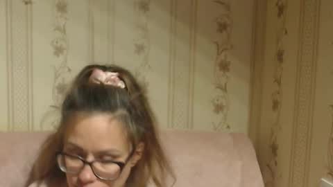 say meow and send tip  online show from 26, 10, 2025