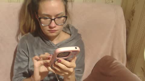 say meow and send tip  online show from 22, 12, 2025