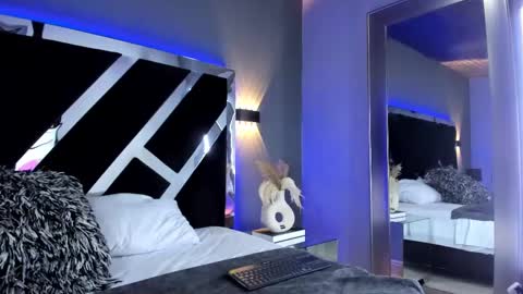 Snapshot of candyluxury_ chatting on 5, 2, 2025 candyluxury_ online show from 5, 2, 2025