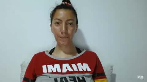 Snapshot of candymilfff chatting on 8, 11, 2025 candymilfff online show from 8, 11, 2025