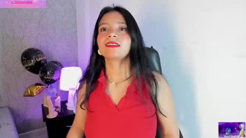 Snapshot of candys_victoria chatting on 15, 10, 2025 Candys Victoria online show from 15, 10, 2025