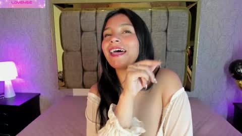 Snapshot of candys_victoria chatting on 17, 10, 2025 Candys Victoria online show from 17, 10, 2025