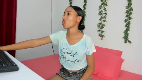 Snapshot of candysexi_10 chatting on 12, 11, 2025 candysexi_10 online show from 12, 11, 2025