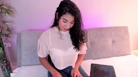 Snapshot of candyy_bella chatting on 14, 2, 2025 Isabella online show from 14, 2, 2025