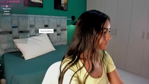 canelaa sweett online show from 19, 3, 2026