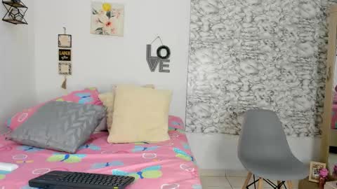 Snapshot of canhela1 chatting on 6, 11, 2025 Canhela online show from 6, 11, 2025