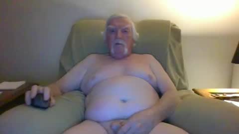 Snapshot of capecod21 chatting on 1, 2, 2025 capecod21 online show from 1, 2, 2025