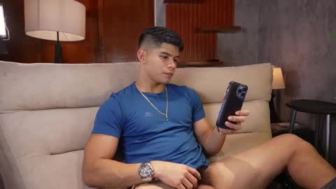 Snapshot of capizzi_ chatting on 7, 1, 2026 David Capizzi online show from 7, 1, 2026