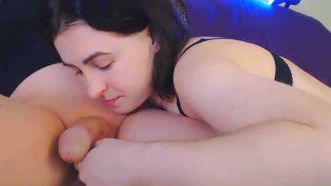 girl - foxi and tranny - kami online show from 24, 2, 2025