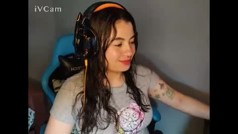 cara890713 online show from 2, 1, 2025