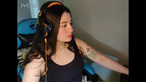 cara890713 online show from 2, 1, 2025