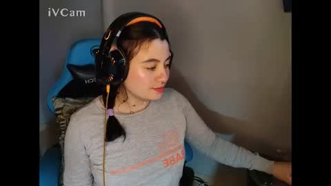 cara890713 online show from 3, 1, 2025