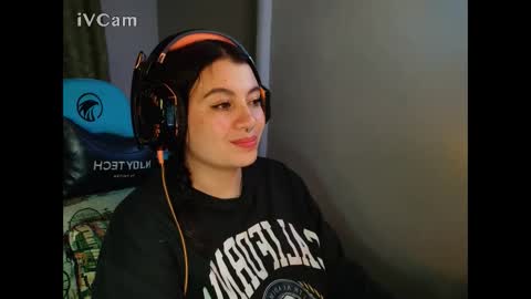 cara890713 online show from 28, 1, 2025