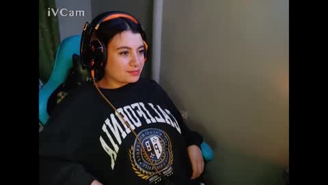 cara890713 online show from 28, 1, 2025