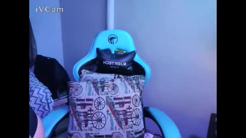 cara890713 online show from 2, 2, 2025