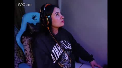 cara890713 online show from 4, 2, 2025