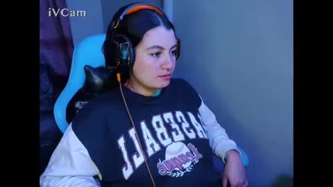 cara890713 online show from 11, 2, 2025