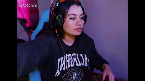 cara890713 online show from 13, 2, 2025