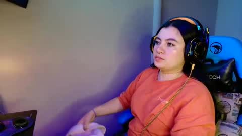 cara890713 online show from 15, 2, 2025