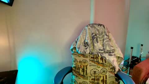 cara890713 online show from 17, 2, 2025