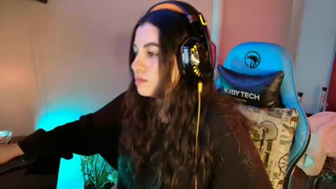 cara890713 online show from 19, 2, 2025