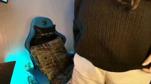 cara890713 online show from 19, 2, 2025