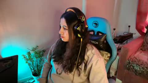 cara890713 online show from 28, 2, 2025