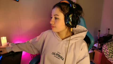 cara890713 online show from 6, 3, 2025