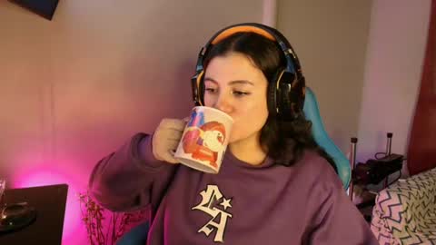 cara890713 online show from 8, 3, 2025