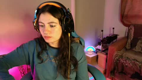 cara890713 online show from 12, 3, 2025