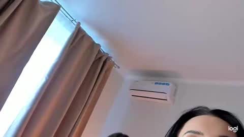 caressyourself online show from 4, 1, 2025