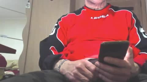 Snapshot of carin_the_body chatting on 8, 2, 2026 Laz online show from 8, 2, 2026