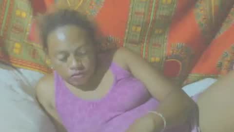 carinesexy69 online show from 3, 12, 2024