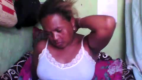 carinesexy69 online show from 12, 12, 2024