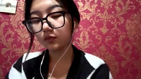 Snapshot of carinirick chatting on 26, 11, 2025 Chloe online show from 26, 11, 2025