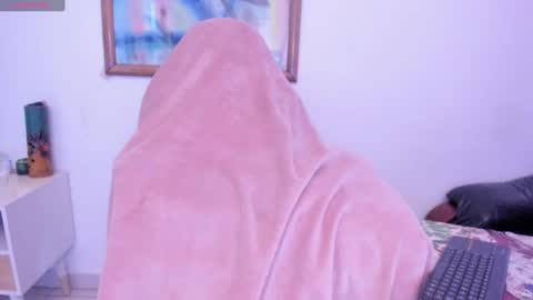 Snapshot of carla_jenner2 chatting on 8, 1, 2025 carla_jenner2 online show from 8, 1, 2025