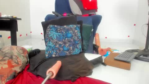 Snapshot of carla_prestige chatting on 10, 10, 2025 carla_prestige online show from 10, 10, 2025