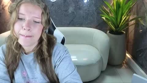 Carla  online show from 29, 10, 2025