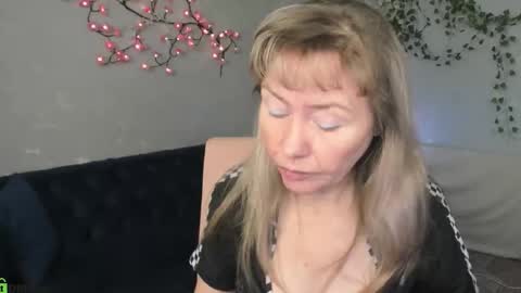 Carla Vogue online show from 23, 11, 2025