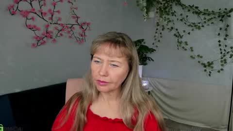 Carla Vogue online show from 4, 12, 2025