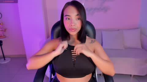 Carla online show from 10, 3, 2025
