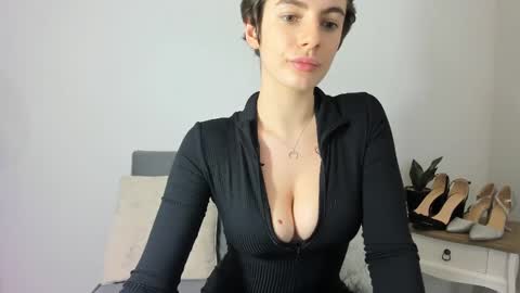 Carli online show from 10, 12, 2024