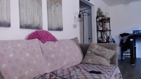 Snapshot of carliecreams chatting on 5, 3, 2026 Carlie online show from 5, 3, 2026