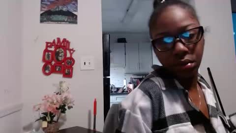 Snapshot of carliecreams chatting on 6, 3, 2026 Carlie online show from 6, 3, 2026