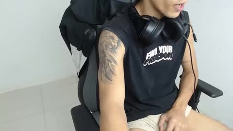 carlossmi01 online show from 2, 12, 2025