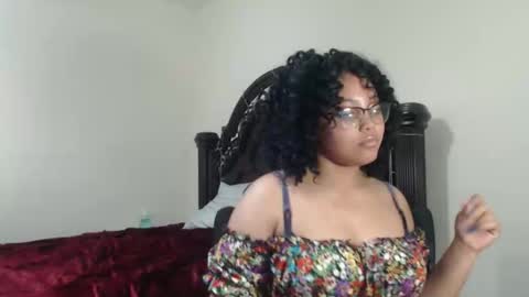 CARAMEL xoxo online show from 22, 11, 2025