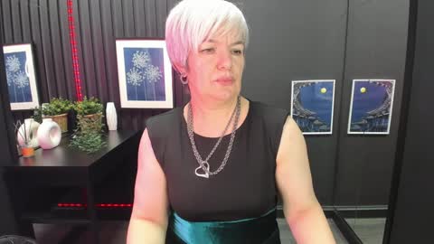 Snapshot of carmensoft chatting on 4, 1, 2025 Carmen online show from 4, 1, 2025