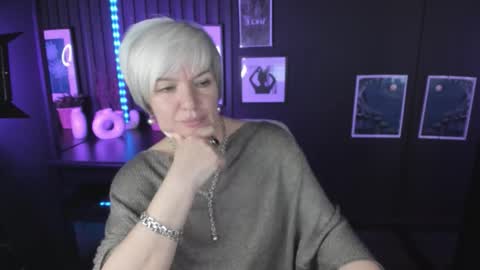 Snapshot of carmensoft chatting on 24, 10, 2025 Carmen online show from 24, 10, 2025