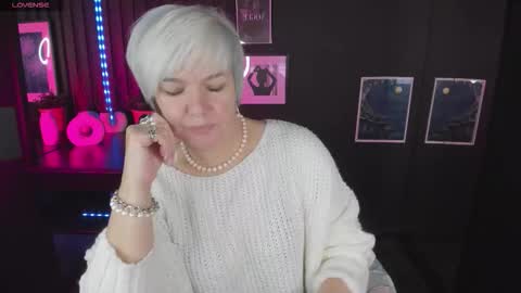 Snapshot of carmensoft chatting on 28, 10, 2025 Carmen online show from 28, 10, 2025