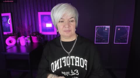 Snapshot of carmensoft chatting on 7, 11, 2025 Carmen online show from 7, 11, 2025